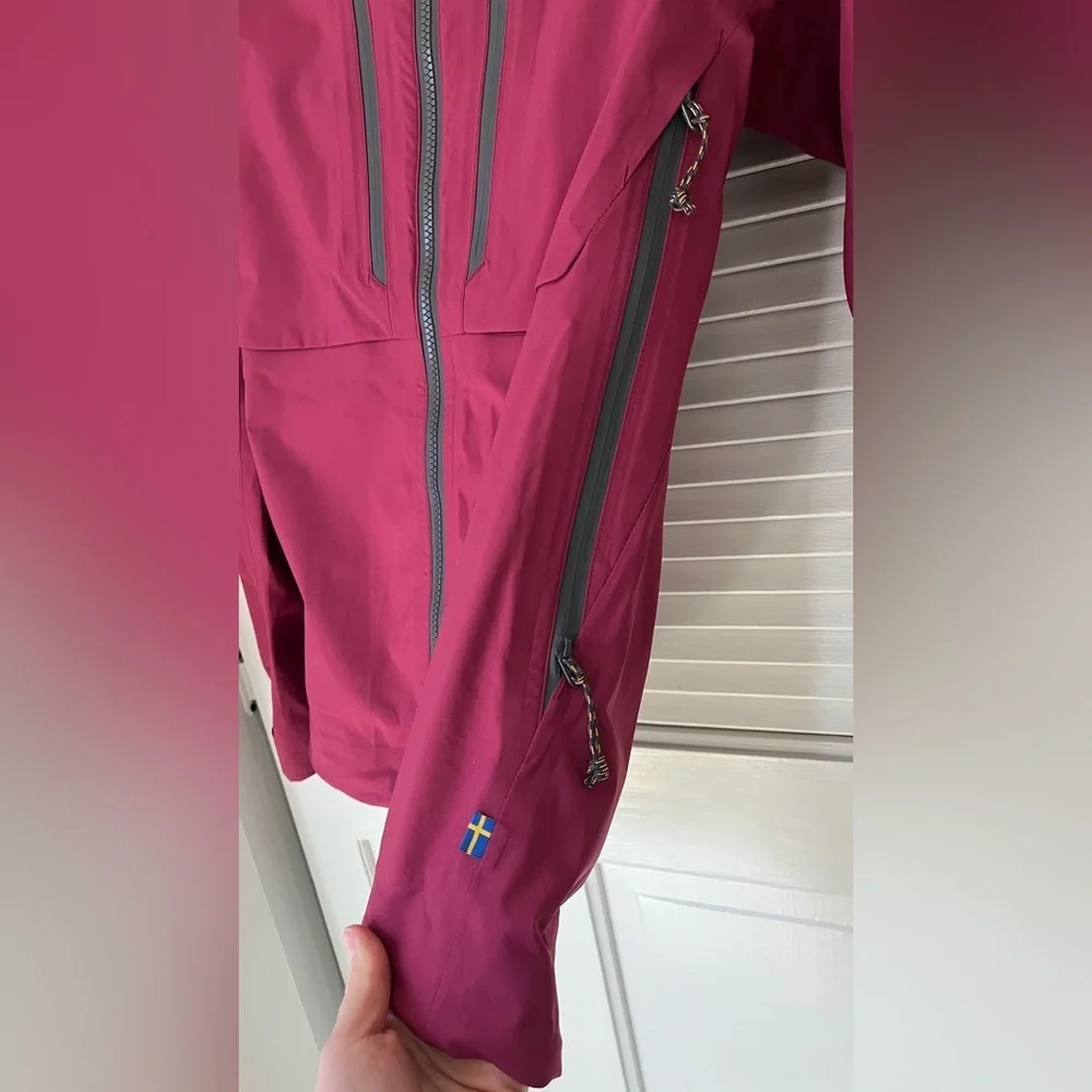 Fjallraven Dark Fuchsia Waterproof Keb Eco-Shell Jacket Sz XS - Picture 6 of 16